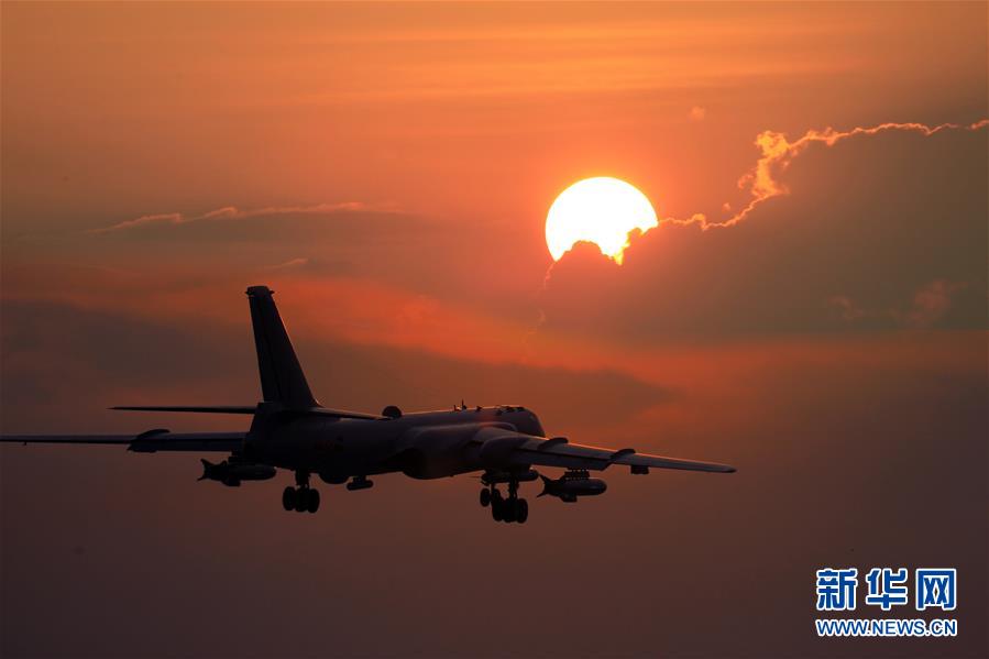 （在習(xí)近平強(qiáng)軍思想指引下·我們在戰(zhàn)位報(bào)告·圖文互動(dòng)）（4）雷霆“戰(zhàn)神”向戰(zhàn)而飛——空軍航空兵某師牢記囑托備戰(zhàn)打仗記事