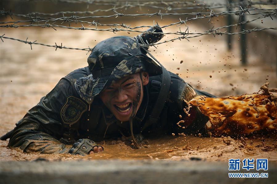 （在習近平強軍思想指引下·我們在戰(zhàn)位報告·圖文互動）（2）駐澳門部隊：濠江之畔，最可愛的人