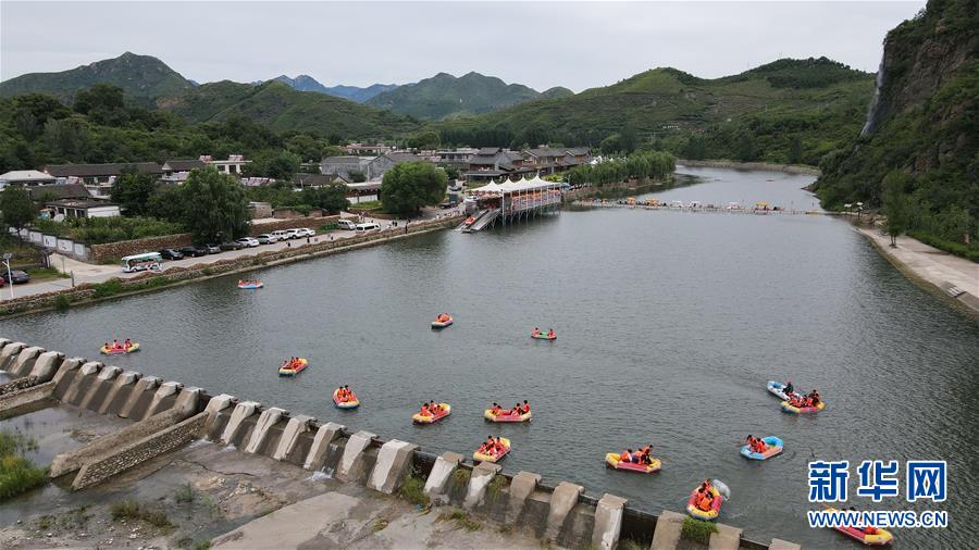 （新華全媒頭條·走向我們的小康生活·圖文互動）（3）長城腳下，小康村串成“珍珠鏈”