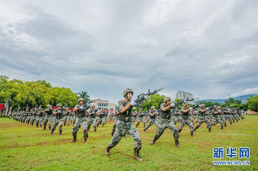 （在習(xí)近平強軍思想指引下·我們在戰(zhàn)位報告·圖文互動）（2）千里移防，鐵心跟黨走——南部戰(zhàn)區(qū)陸軍第75集團(tuán)軍某紅軍旅政治建軍、練兵備戰(zhàn)記事