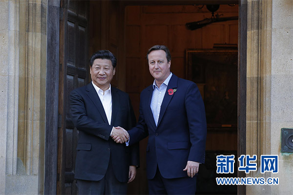 10月22日，國家主席習(xí)近平在契克斯首相鄉(xiāng)間別墅同英國首相卡梅倫再次會(huì)晤。新華社記者 鞠鵬 攝